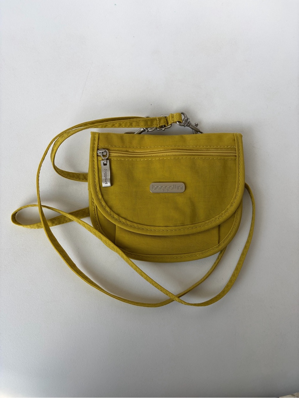 Baggallini Women’s Teenie Crossbody, Yellow Green color